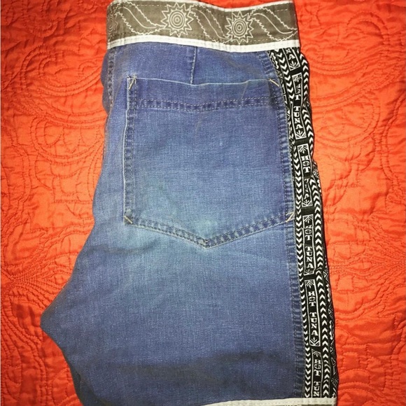 Epic VINTAGE 1980s Surf Wear Hot Tuna Australia walk shorts INXS $100 RARE! - Picture 4 of 4